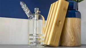A smoking glass bubbler