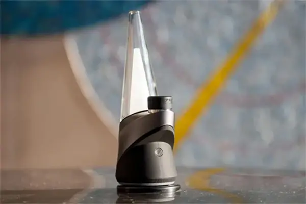 A black Puffco Peak Pro dab rig